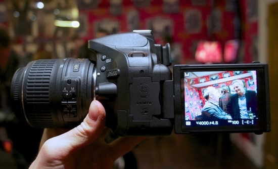 Лучший бюджетный зеркальный фотоаппарат по версии CNET – Nikon 5200